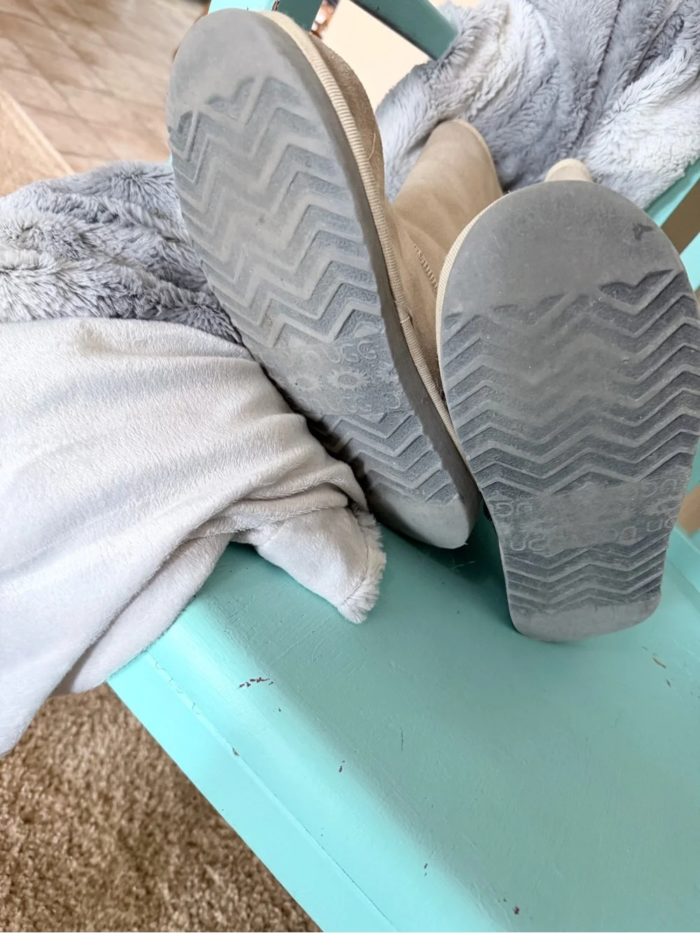 UGG Plush Lined Boot Interior in Cream